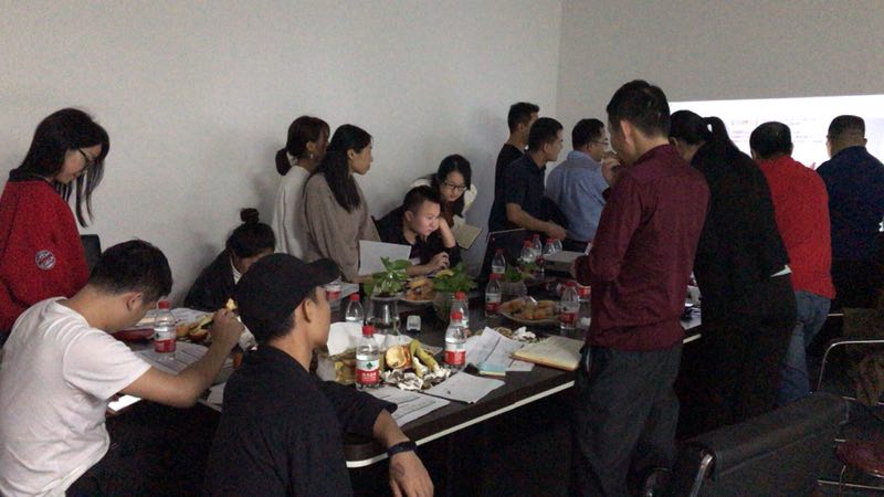 开云体育网页版登入
扒皮会现场