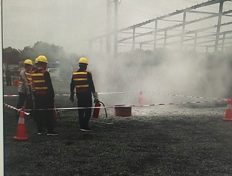 开云体育网页版登入
员工消防演练结束后